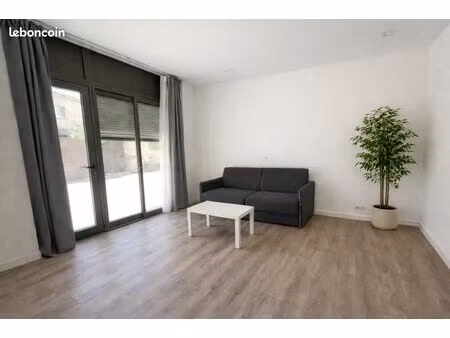 studio 15 m² hyper centre vergèze – local pro possible – entrée indépendante