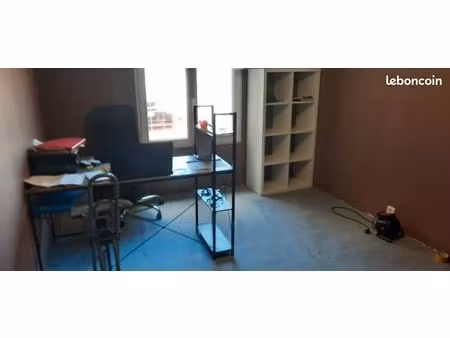 local 65 m2 caremeau st cesairere