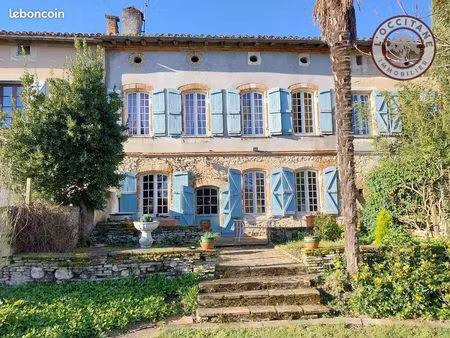 maison 7 pièces 393 m²