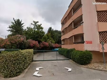 cave lunel 4 m2 proche gare a vendre