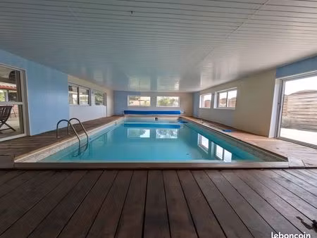 maison de charme 265 m² – piscine intérieure chauffée – terrain 5000 m² – ancienne maison 