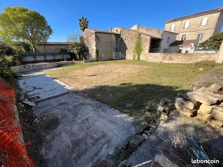 terrain viabilisé avec piscine de 545 m2 sur vergeze