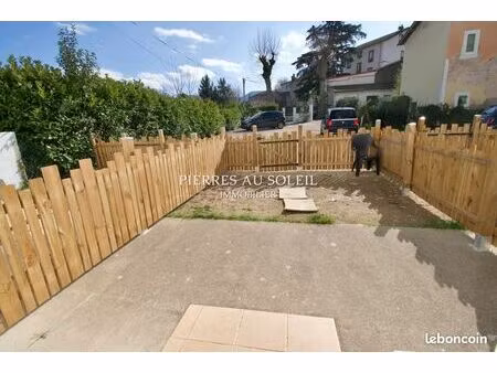 studio 1 pièce 26 m²