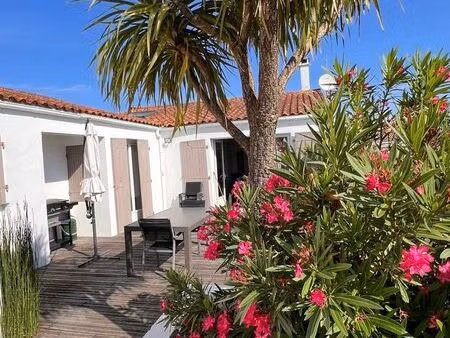 charmante maison au bois plage en re - 900m de la plage
