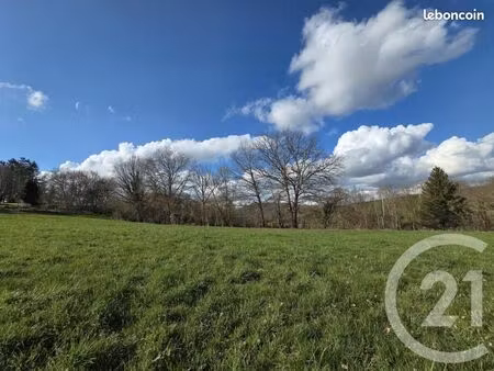 terrain 2 500 m² montespan