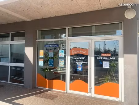 local commercial port de plaisance