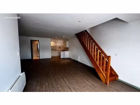 vaste f2 duplex en très bon état