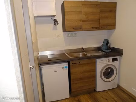 ? à louer – t2 rénové  lumineux et meublé – centre moirans-en-montagne