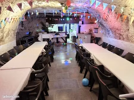 location cave festive - salle des fêtes