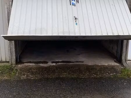 loue garage 15m2 rue de langeais tours 37100 louer 80charges comprises