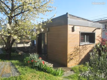 location studio meublé corenc