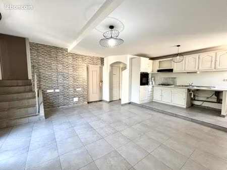 duplex 75m² | cœur de villeveyrac | commerces à pied