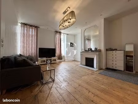 immeuble 10 pièces 270 m²