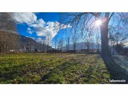 terrain de loisir – 1 891 m² – la buisse (38500)