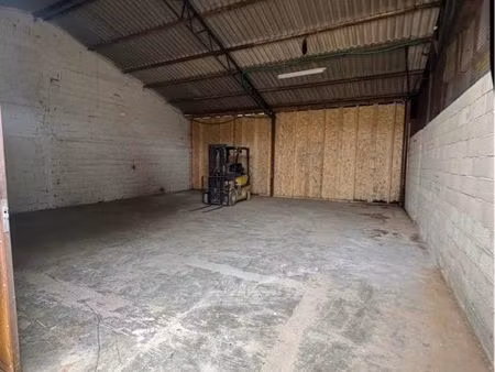 hangar de stockage à louer 100m2