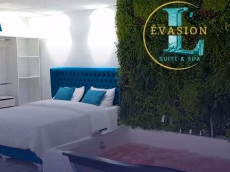 commerce suite jacuzzi