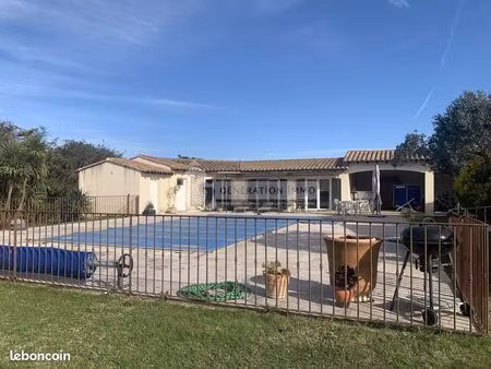 propriété 6 pièces 150 m²