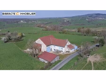 magnifique maison de campagne avec vue splendide.