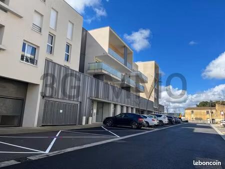 location pro | bureaux | 457 m² | les angles | terrasse