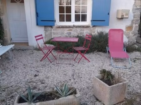 appartement p2 dans mas en pierre