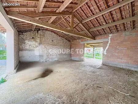 maison 1 pièce 100 m²