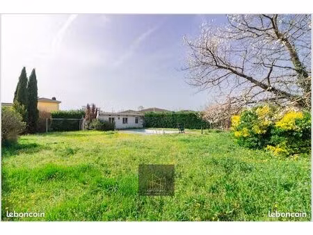 terrain constructible 400m²