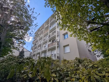 location meublée appartement 3 pièces 63.15 m² à courbevoie (92400)  1 950 €