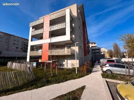 appartement t3 avec balcon moirans