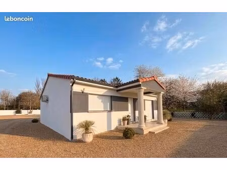 charmante maison de plain-pied 96 m2 sur 1364 m2 de terrain