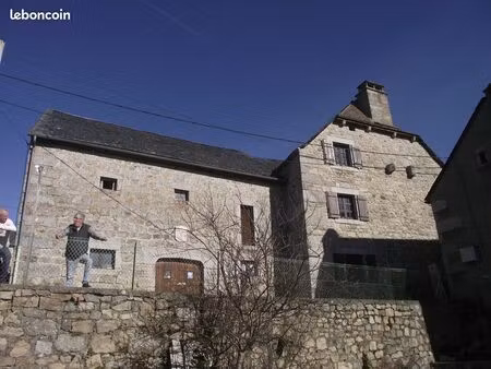vente | ferme | 7p | 2ch | 79.87 m² | peyre en aubrac | expo sud | jardin