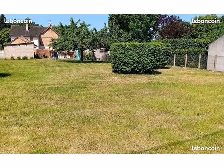 particuler vend terrain a batir 1128 m2