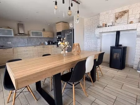 maison saint-jean-bonnefonds