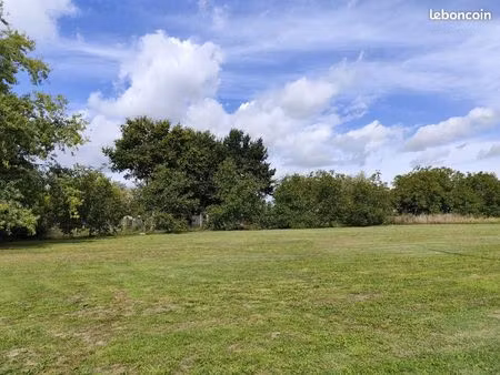 terrain 1 744 m² grayan et l hopital