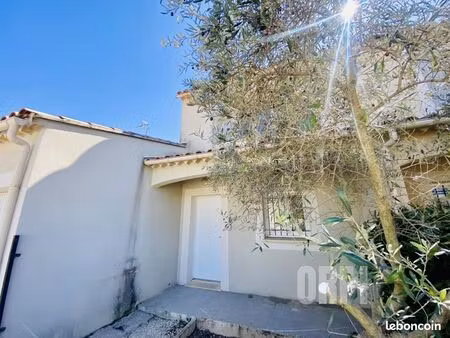 villa 4 pièces 80 m²