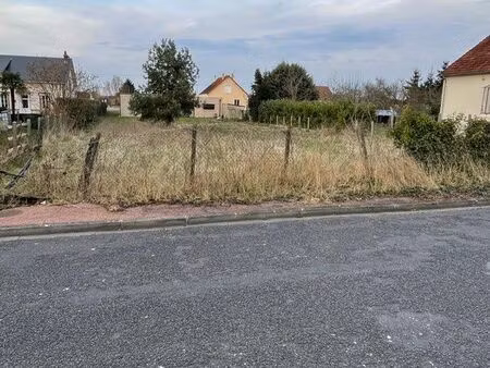terrain 800m2 constructible