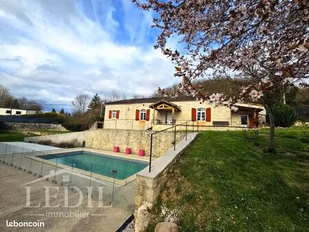 longère 4 pièces 142 m²