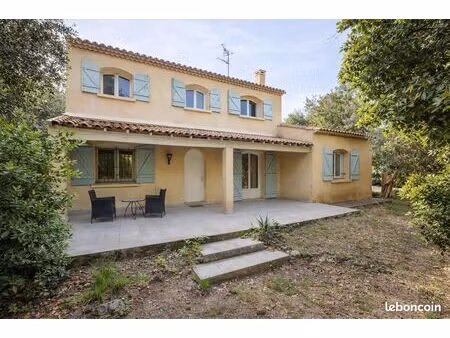villa 166 m² proche centre ville sur 638m² de terrain