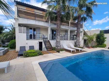 maison 6 chambres/6 salles d'eau