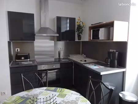 f2 meublé tout équipé au centre de jonzac