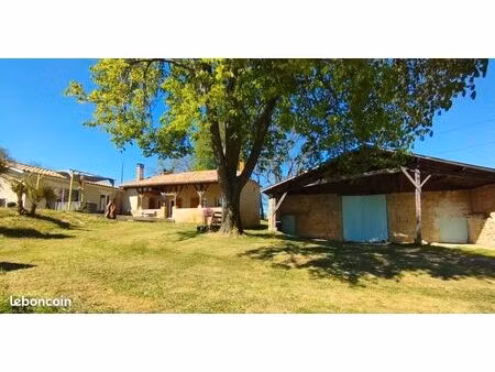 maison en pierre rénovée 130 m2 + grange 170 m2 + terrain 5091 m2