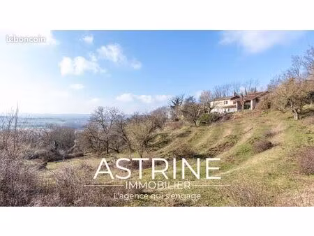 maison 9 pièces 232 m²