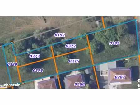 terrain de 24 ares à vendre avec possibilité de reprendre le projet de construction