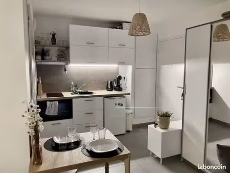 studio 1 pièce 25 m²