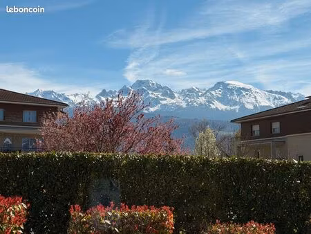 à montbonnot  au calme  et proche de toutes commodités