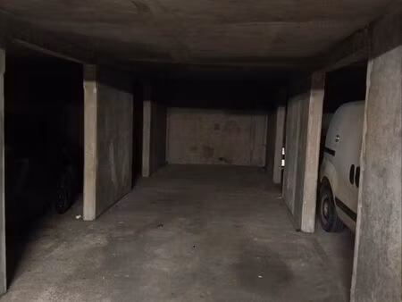 à louer – double place de parking en enfilade – montrouge centre