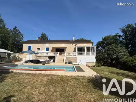 maison 7 pièces 185 m²