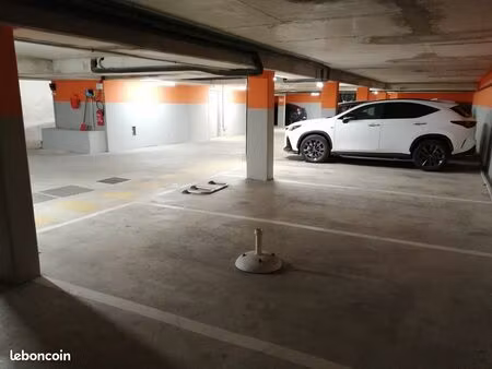 place de parking sous-terrain