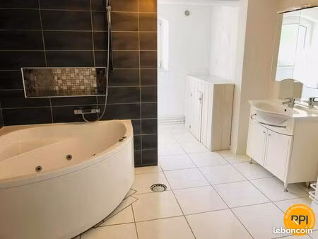 appartement 3 pièces 98 m²