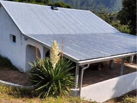 maison f4 meublée - les makes