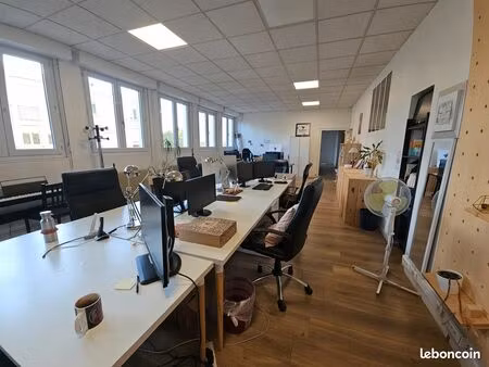 bureau 50m² à louer - (tramway - a11)